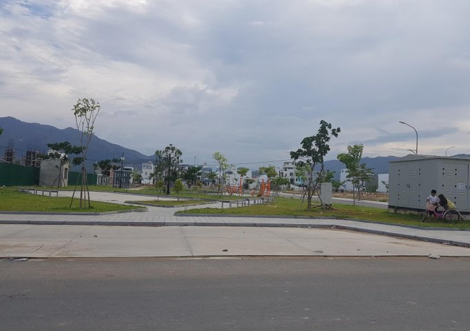 Đất đường B10 xây tự do khu VCN Phước Long Nha Trang giá 2100tr