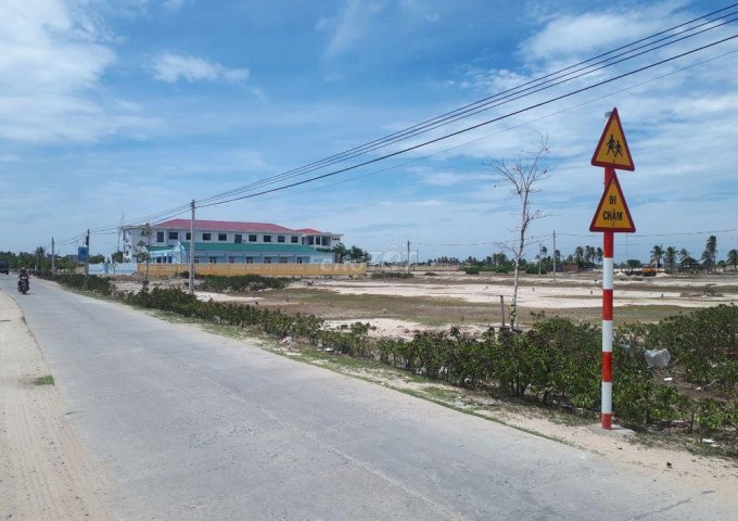 Bán đất nền dự án tại Xã Nhơn Hải, Ninh Hải,  Ninh Thuận diện tích 200m2  giá 868 Triệu