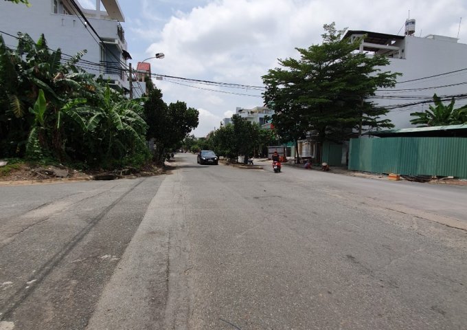 Cần bán gấp đất lô góc ngã 4 mặt tiền phường Bình Trưng  Đông - Quận 2 - TP HCM