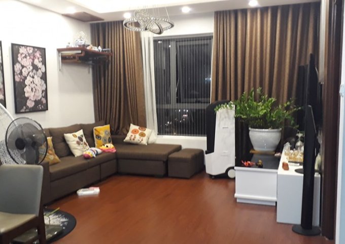 Chính chủ bán căn hộ 2 phòng ngủ tại Goldsilk Complex. Hạ giá chốt chỉ 1,67 tỷ