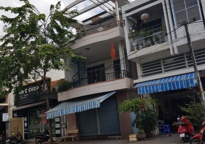 Cho thuê nhà 3 tầng MT đường Trần Nhật Duật, tp. Nha Trang.