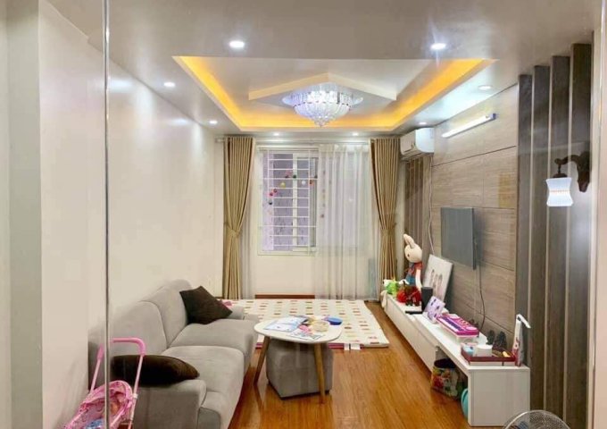 Bán nhà phố Định Công Thượng– 34m2x5T  giá 2.7 tỷ