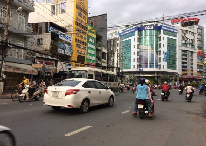 Cho thuê nhà trệt 150m2 mặt tiền Nguyễn Thị Minh Khai 10 triệu (Miễn trung gian) 