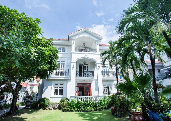 Bán Villa cực sang trọng khu compound Nguyễn Văn Hưởng view sông diện tích sử dụng 652m2 giá 65 tỷ