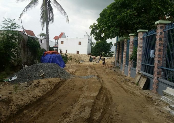 Cần bán lô đất kiệt bê tông 4m đường Nguyễn Duy Trinh, cách biển 500m, giá chỉ 2.1 tỷ. Liên hệ: 0799 727 335