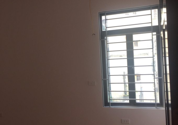  Bán nhà giá rẻ Khương Đình,Thanh Xuân, 42m x 5 tầng, 6 PN, ngõ rộng, gần chợ, view cực đẹp.