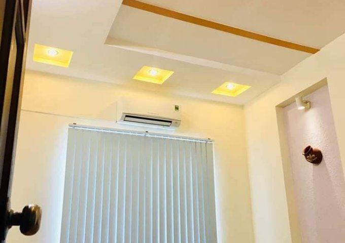 Gấp Gấp! Nhà chính chủ ngõ Giải Phóng 55 m2, 4 tầng, giá 3,45 tỷ.