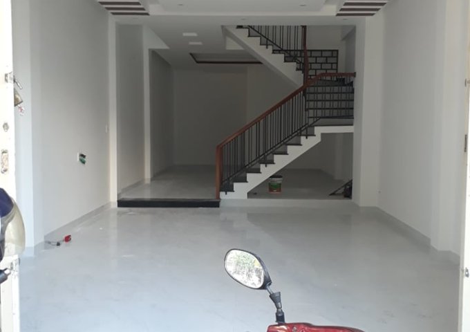 Cho thuê nhà 3 tầng mới xây đường Trần Cao Vân quận Thanh KHê