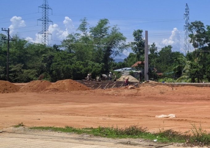 Cần tiền bán lại lô đất ngay chân Cầu vượt Trường Xuân_Tam Kỳ.