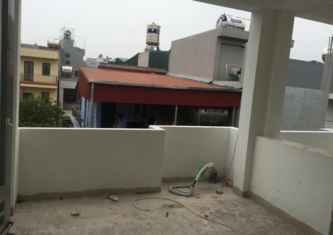Cần bán nhà xây mới 4 tầng, diện tích 42m2, phố Sài Đồng, quận Long Biên. LH: 0858786233