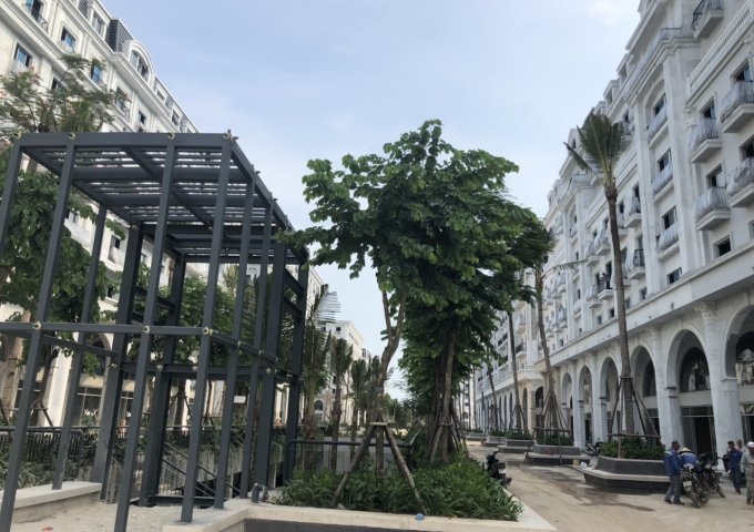 Bán lô đất được phép xây KS 10 tầng ở Bãi Cháy, sát Marina Square, có bãi tắm, hạ tầng hoàn thiện