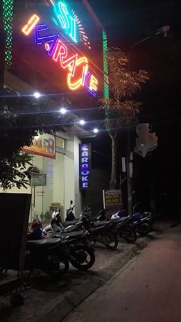 Do gia đình em chuyển về quê sinh sống, nên cần bán gấp nhà hàng & Karaoke vip nhất, đẹp nhất trung tâm huyện Si Ma Cai - Lào Cai
