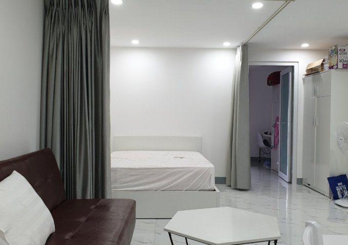 Căn hộ 2 phòng ngủ full nội thất cao cấp cho thuê giá 550$