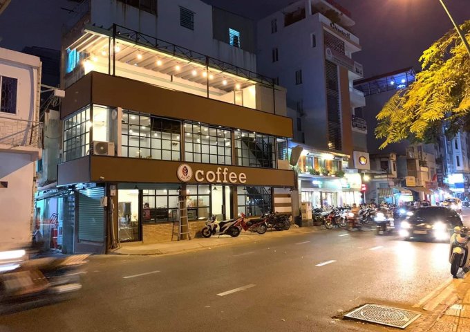 96Cho thuê khách sạn Lê Thánh Tôn gồm 15 phòng, P. Bến Thành, Quận 1. DT 4x20m giá 200 tr/th