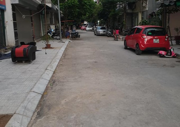 Rẻ, vị trí đẹp, ô tô, kinh doanh, đầu tư chia lô, phố Nguyễn Trãi, giá 9.8 tỷ. LH 0978.607.366