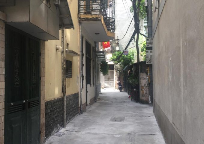 Bán nhà lô góc Hồng Mai, nhỏ tiền, gần phố, mặt tiền bề thế.