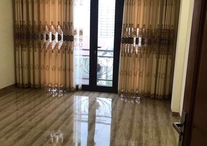 Bán nhà Hồ Tùng Mậu 32m2, 5 tầng, Ô TÔ gần nhà, an sinh đỉnh, chỉ 2.8 tỷ, Lh: 0394291901.