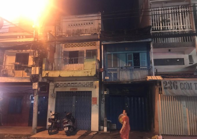 Bán nhà mặt tiền 238-240 Vĩnh Viễn, Phường 4, Quận 10