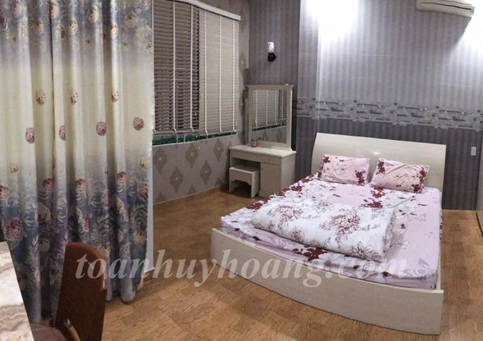 Cho thuê nhà khu Phạm Văn Đồng 4 phòng ngủ giá 23 triệu-TOÀN HUY HOÀNG