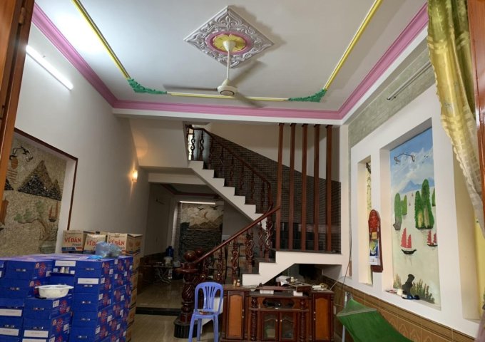 Cần bán nhà đẹp tại phường Dĩ An, thị xã Dĩ An, tỉnh Bình Dương.