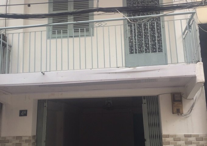 Cho thuê nhà nguyên căn tại 4H Lạc Long Quân, quận 11, TP HCM.