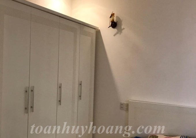 Cho thuê nhà đẹp khu Phạm Văn Đồng 5 phòng ngủ khép kín giá 1.200 USD-TOÀN HUY HOÀNG