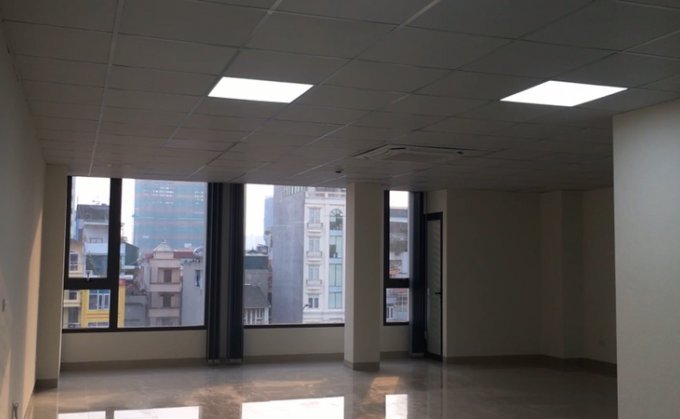 Cho thuê văn phòng mặt phố Nguyễn Xiển, diện tích 52 m2, tòa nhà văn phòng 8 tầng