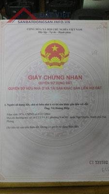 Chính chủ cần bán 1 căn hộ chung cư lầu 2 trong tòa nhà 5 tầng, ngay mặt tiền đường Nguyễn Ái Quốc, cạnh công ty Pon-Chen, Phường Hóa An, TP Biên Hòa.