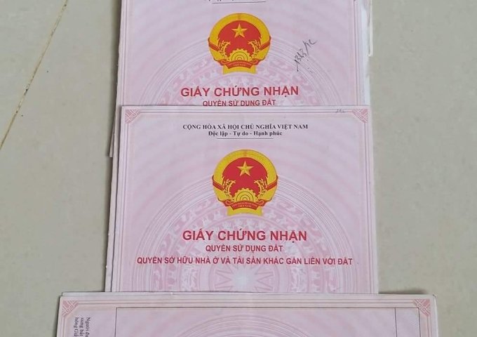 Bán gấp nền đất tại Hàm Thuận Nam, sát QL1A. LH: 0903047377