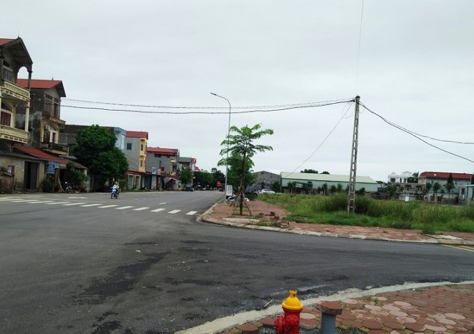 Bán lô đất mặt đường tỉnh lộ 299 Dĩnh Trì, TP Bắc Giang, mặt đường 28 m thích hợp việc kinh doanh