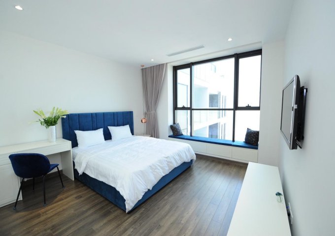 Chính chủ cho thuê căn hộ 3 ngủ, full đồ tại chung cư Sun Ancora số 3 Lương Yên giá 28tr/tháng. LH: 0936530388