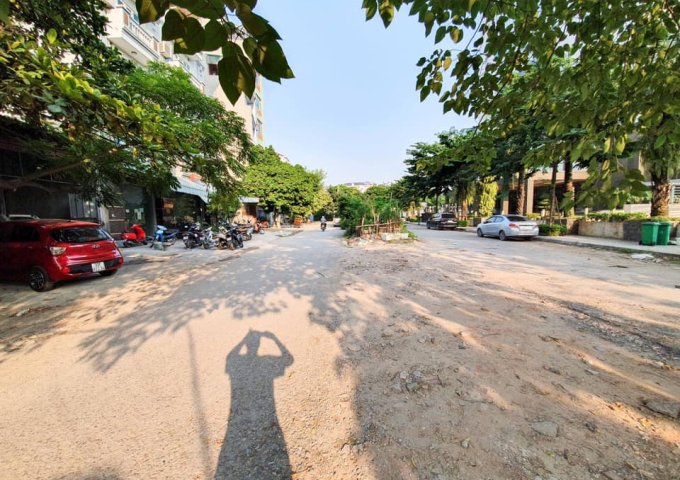 [HOT] Cho thuê nhà ngõ Nguyễn Hưu Thọ (Ngõ oto tránh nhau) 250m2, MT 12,5m