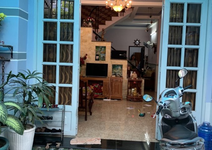 Cần tiền ăn nên bán nhà diện tích 4x15 giá 1 tỷ 350 ở Lê Thị Hà - Hóc Môn,,sổ hồng riêng