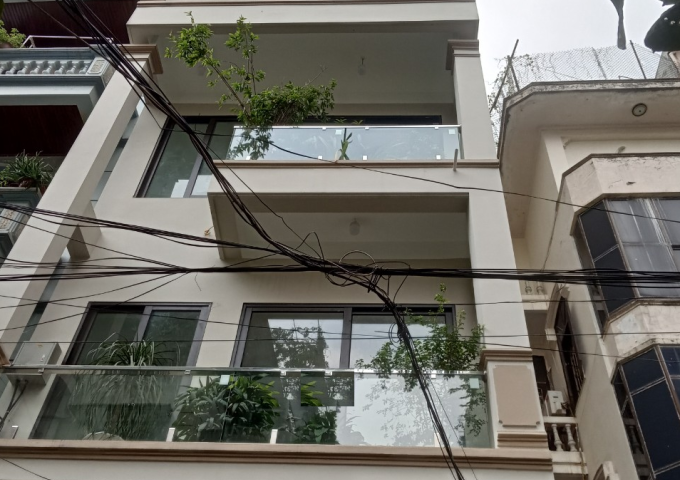 Cho thuê nhà 90 Nguyễn Tuân, 75mx 5T, đã hoàn thiện, thông sàn