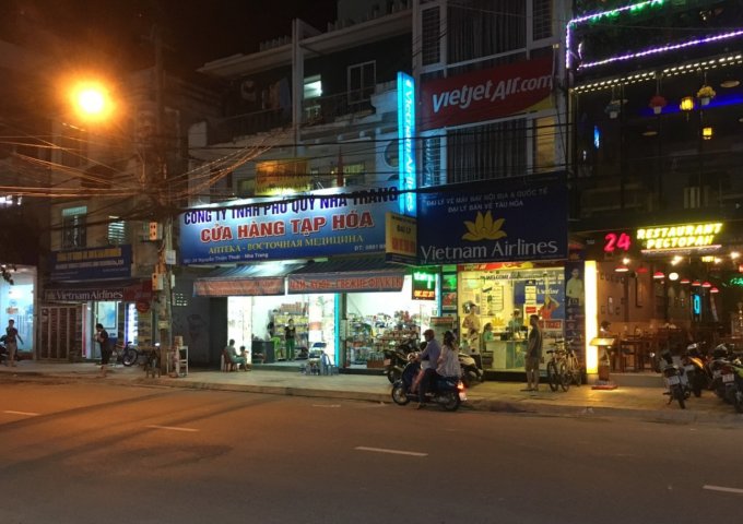 Bán nhà 3 tầng mặt tiền 24 Nguyễn Thiện Thuật, p. Lộc Thọ, tp. Nha Trang