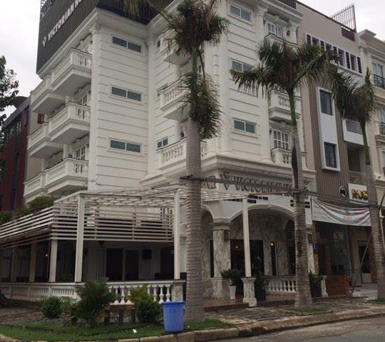 Chủ đi nước ngoài cần cho thuê gấp khách sạn Phú Mỹ Hưng, Quận 7, đường lớn, phòng rất đẹp LH: 0915 21 3434 PHONG.