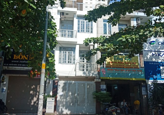Cho thuê nhà tuyệt đẹp Quốc Hương ,Thảo Điền Q2 4.5x18m 1 trệt 2 lầu ST 40TR/th