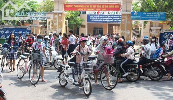  Cần Tiền Bán Gấp Nhà Một Trệt Một Lầu Ngay Khu Dân Cư Cách Sài Gòn Chỉ 5km  