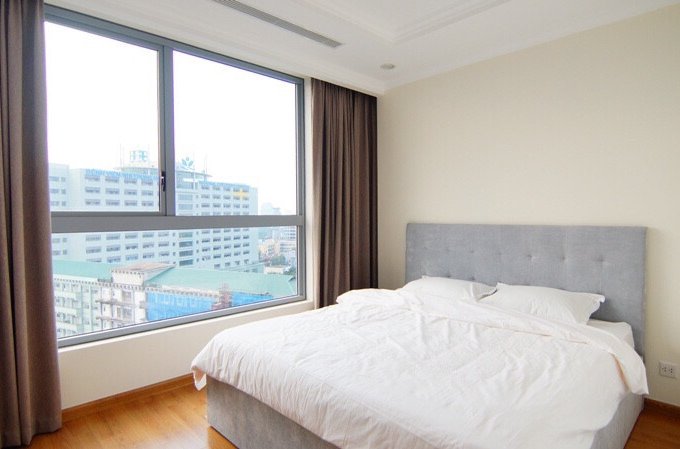 Cho thuê căn hộ 120m2, 2 ngủ tại chung cư 15-17 Ngọc Khánh, giá 12tr