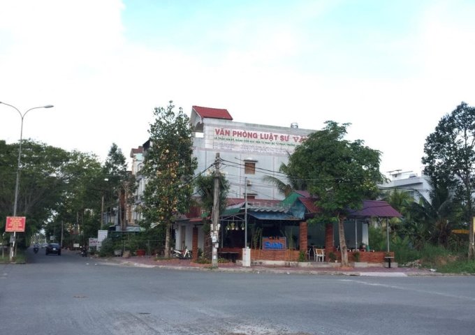 Bán khách sạn 1 trệt 3 lầu đường Nguyễn Thị Sáu khu dân cư 586 - DTSD 1000m2 - Hướng Tây Bắc