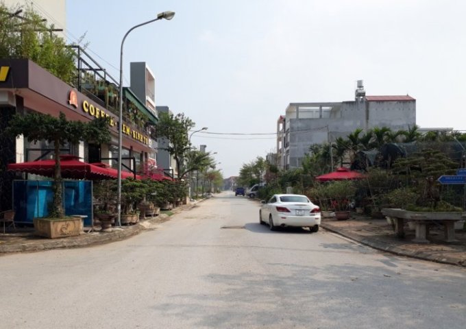 Tôi cần bán nhà số 13 mặt đường Lê Quang Đạo, Từ Sơn, Bắc Ninh, DT: 90m2, mặt tiền 8m, thuận tiện kinh doanh 
