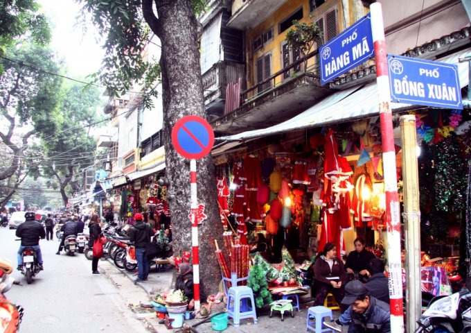 Cho thuê nhà mặt phố Hàng Mã, Quận Hoàn Kiếm, Hà Nội, nhà mới 