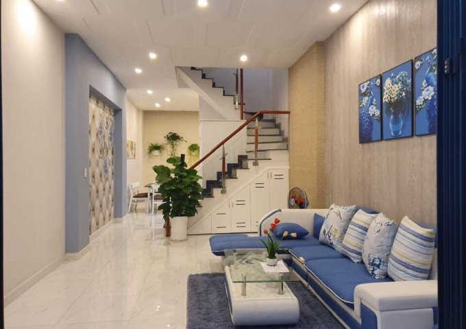 Gấp định cư bán nhà Quang Trung , quận Gò Vấp , giá rẻ 4,5 tỷ , 75m2.