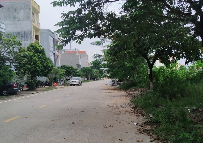 Bán lô đất đường Lê Thánh Tông, Khả Lễ, TP Bắc Ninh. 81 m2 giá 2,8 tỷ. LH:0388153811