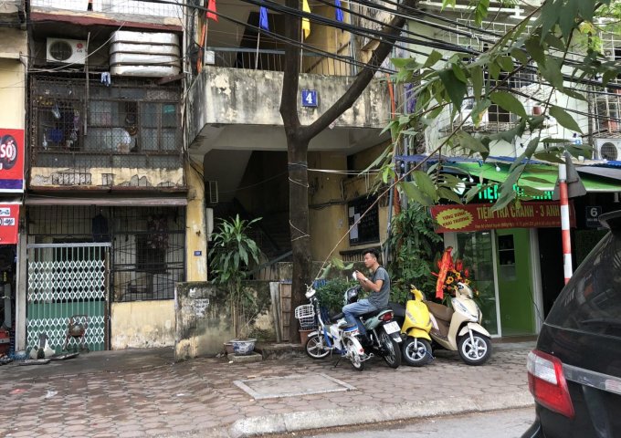 Cần bán căn hộ tập thể nhà B15 đầu phố Đông Tác,đối diện Vincom Phạm Ngọc Thạch-2 PN-1,35tỷ