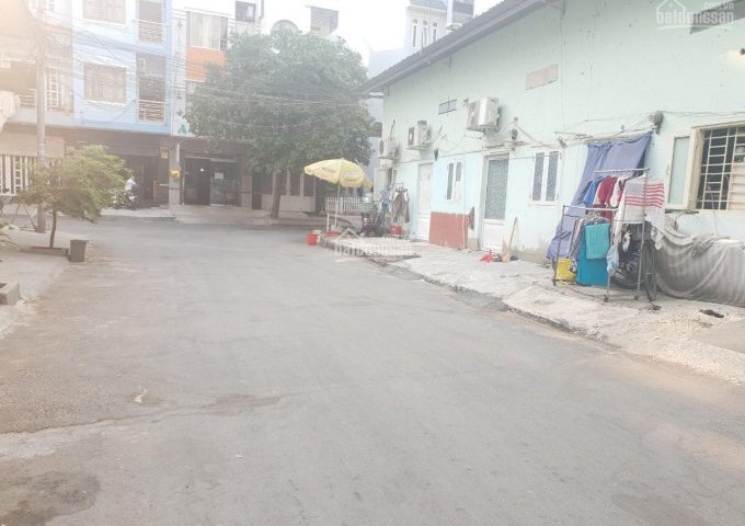 giá 20 tỷ Bán nhà phố 4 tầng, mặt tiền Nguyễn Thị Định, Quận 2