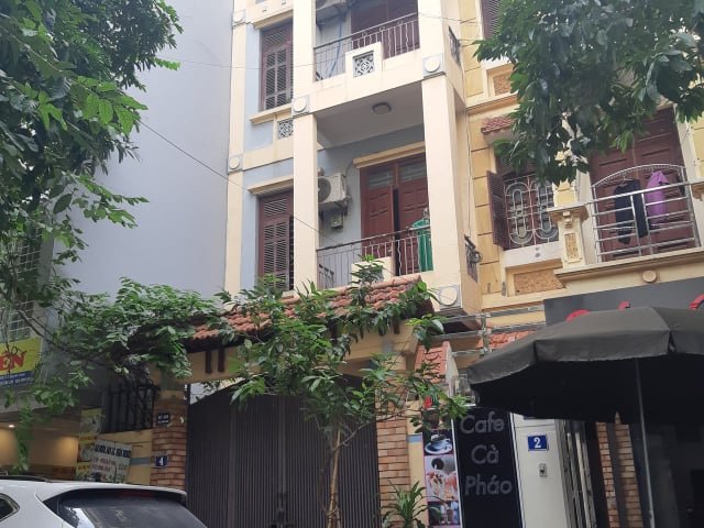 Bán nhà phân lô Ôtô tránh phố Nguyễn Chánh 40m2, 5 tầng, Mt 4m, 8,5tỷ.