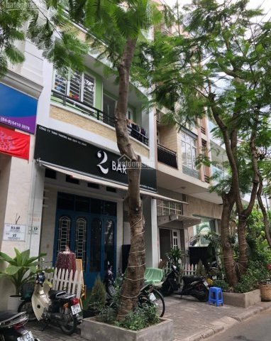 Bán nhà phố Hưng Gia có thang máy, mặt tiền đường 18m giá hot bán 23 tỷ có thể cho thuê 80tr/tháng LH: 0915213434 PHONG.