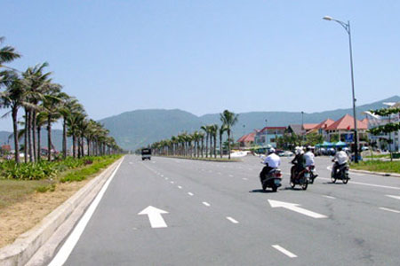 Bán đất đường 2 làn Lê Đức Thọ cách biển chỉ 400m, lưng tựa núi Sơn Trà rất thích hợp xây khách sạn