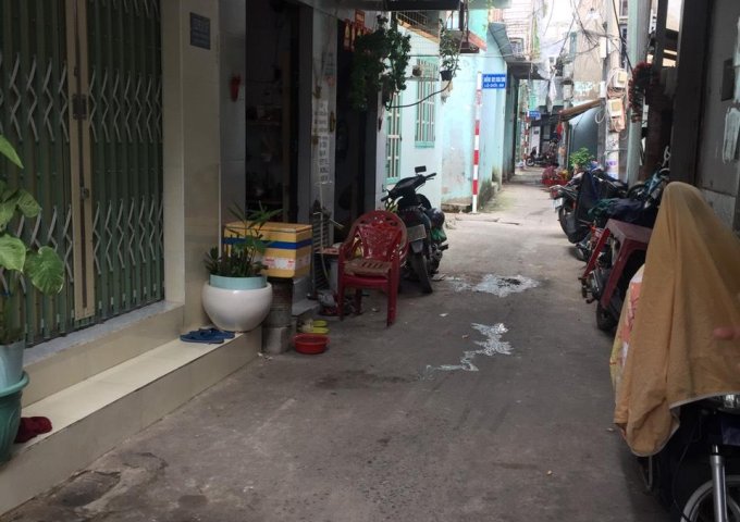 Bán nhà hẻm 32 Huỳnh Văn Chính, cách MT Kênh Tân Hóa 50m